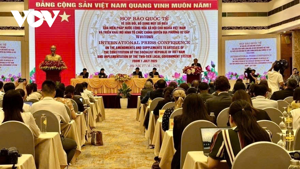 Vietnam holds international press conference on Constitutional amendments